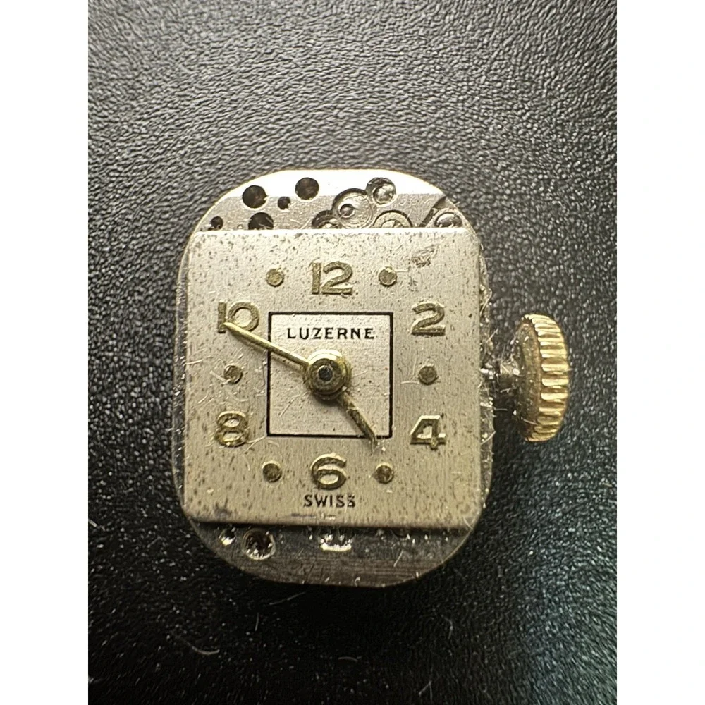 Vintage Luzerne Swiss 17 Jewel Watch Movement Mulco SA ZXL for Parts Repair